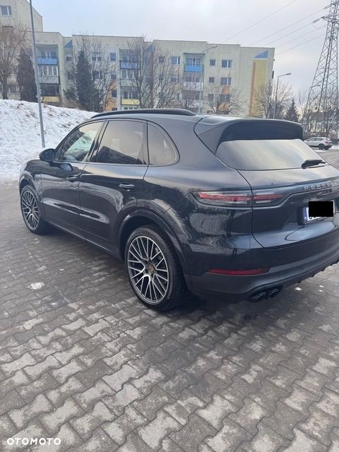 Porsche Cayenne - 4