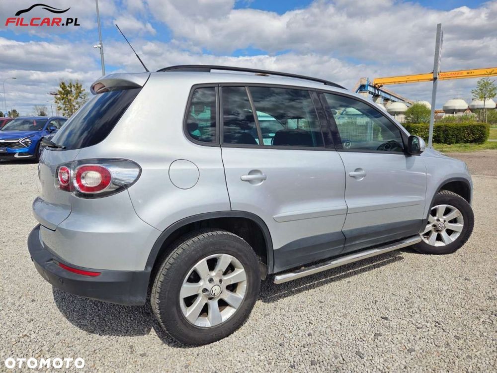Volkswagen Tiguan - 16