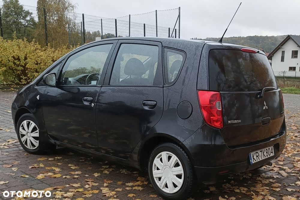 Mitsubishi Colt - 3