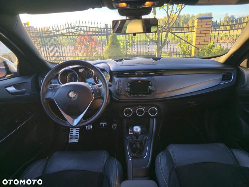 Alfa Romeo Giulietta 1.4 TB 16V Multiair Collezione - 17