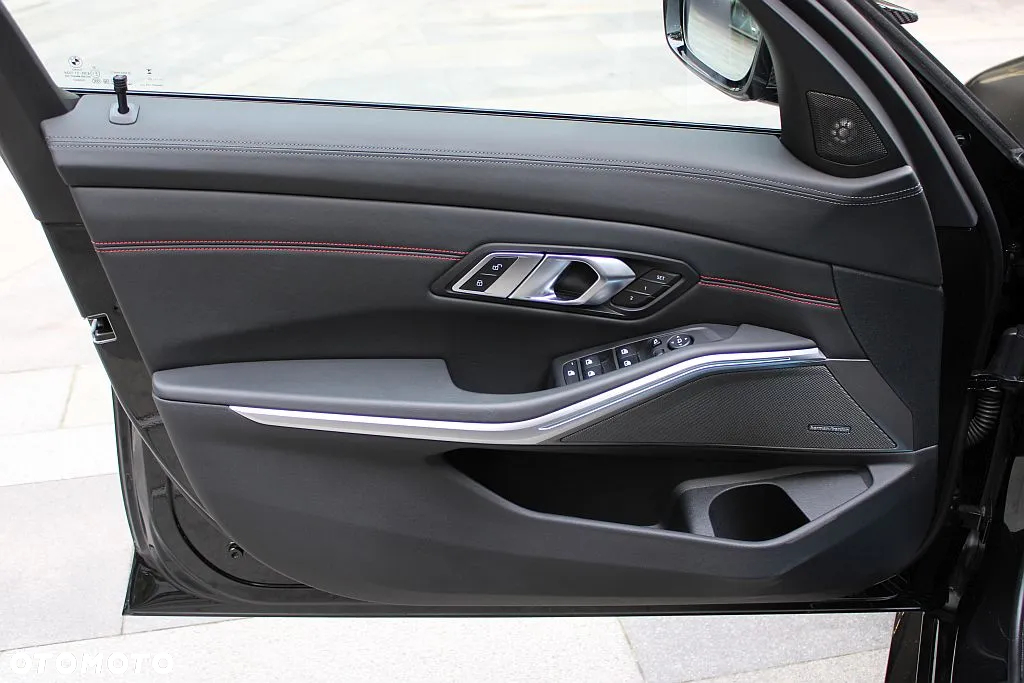 BMW M3 CS xDrive sport - 12