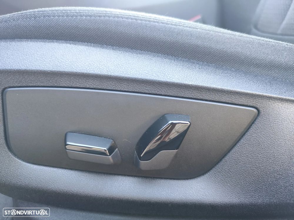BMW 530 e Line Luxury - 14