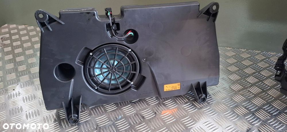 mercedes b-klasa w246 głośnik subofer wzmacniacz harman kardon - 3