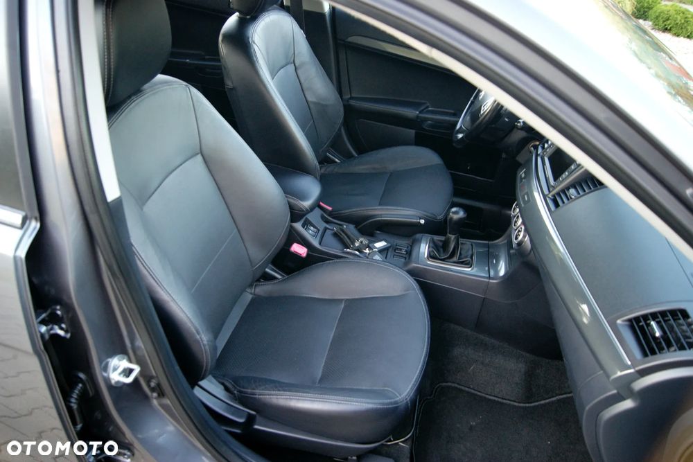 Mitsubishi Lancer 1.8 Intense - 33