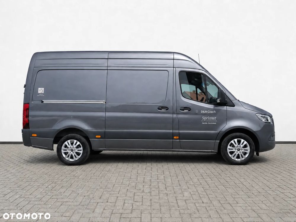 Mercedes-Benz Sprinter - 4