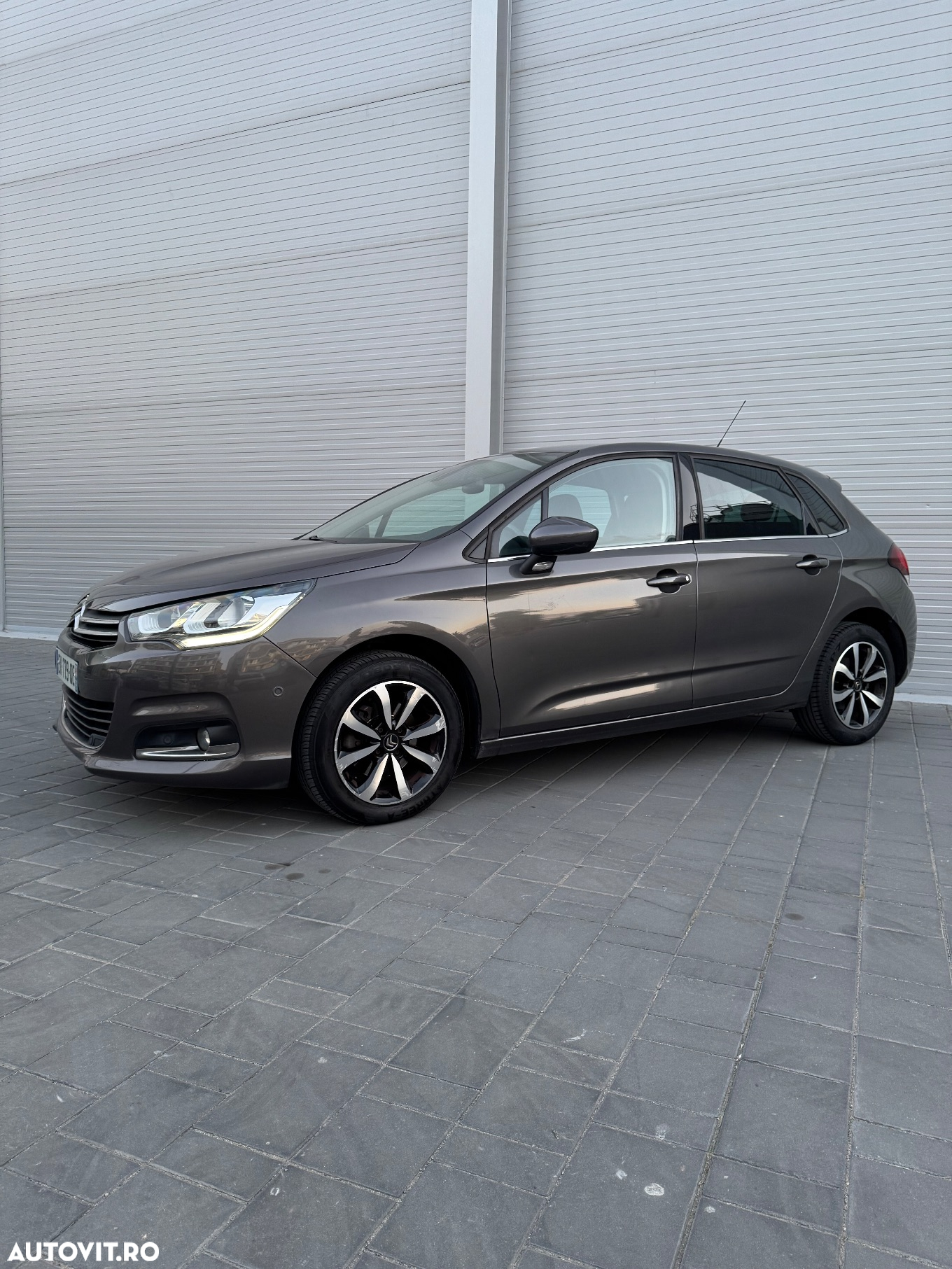Citroën C4 BlueHDi 120 Stop&Start EAT6 Shine - 9