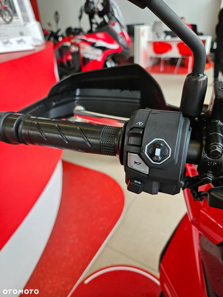 Honda ADV350 - 13