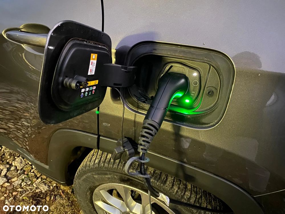 Jeep Compass 1.3 T-GDI 4xe PLUG-IN HYBRID Automatik Limited - 24