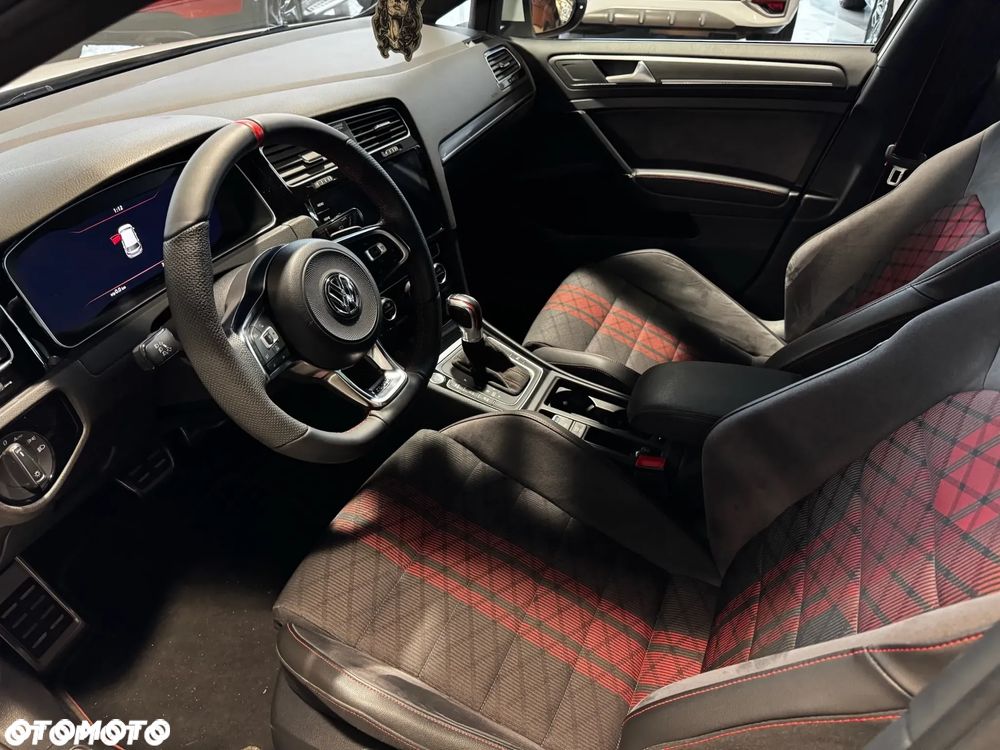 Volkswagen Golf GTI TCR 2.0 TSI OPF DSG - 6