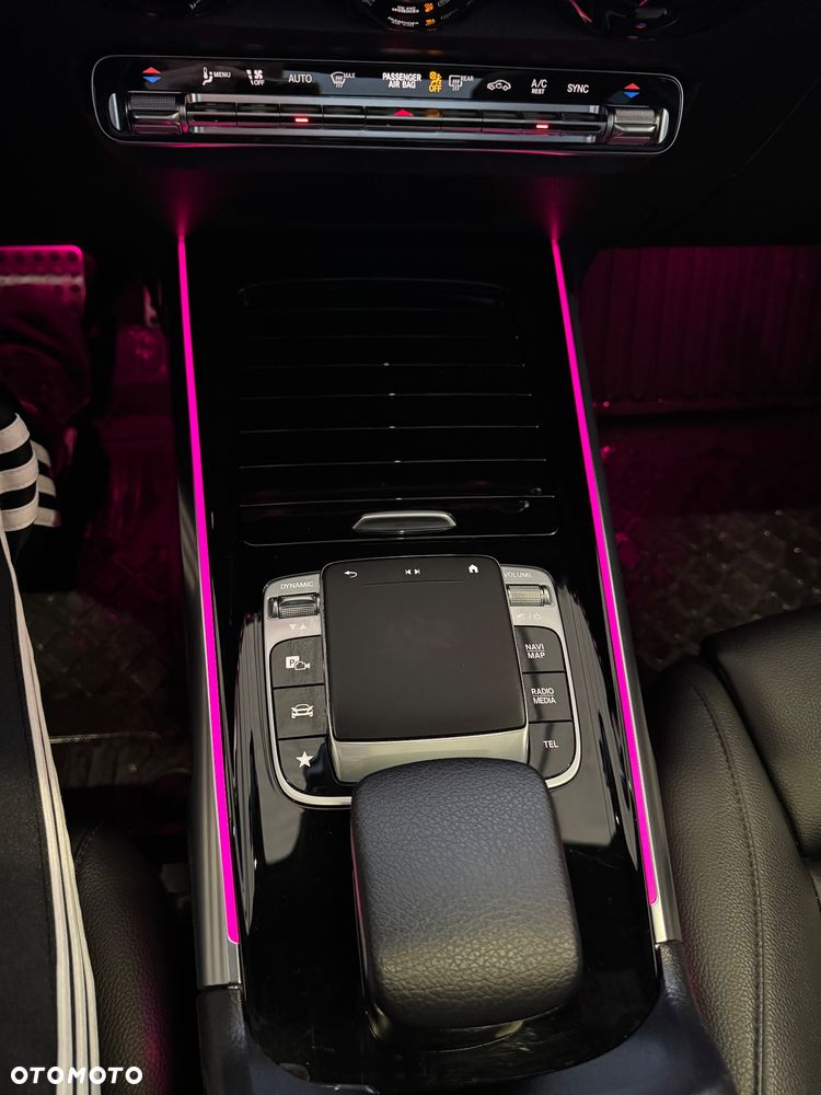 Mercedes-Benz GLB 200 d 8G-DCT Progressive Advanced - 35