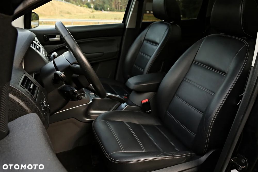 Ford Kuga 2.0 TDCi 2x4 Titanium - 28