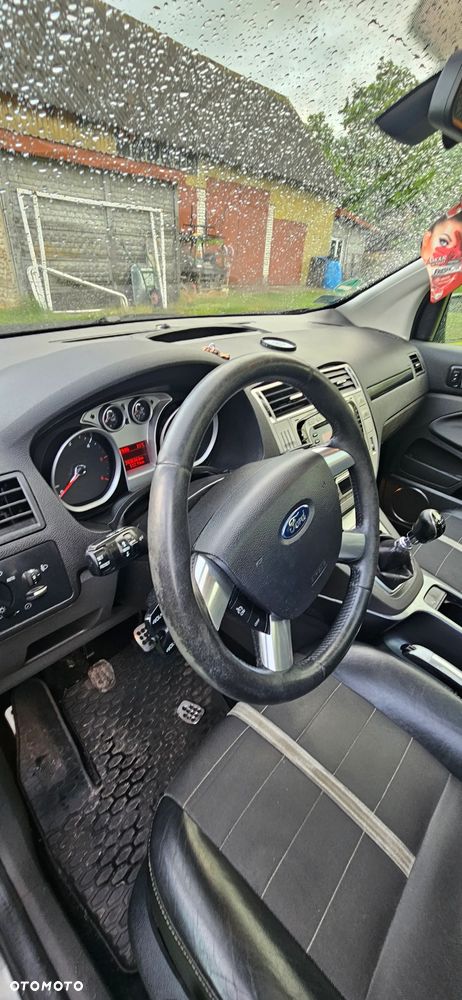 Ford Kuga 2.0 TDCi 2x4 Champions Edition - 2