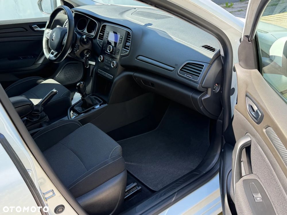 Renault Megane ENERGY TCe 100 LIFE - 18