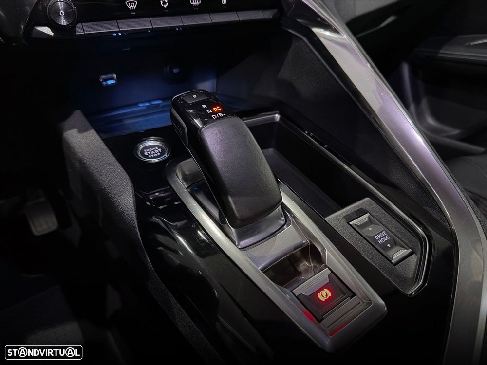 Peugeot 3008 1.6 Hybrid Allure e-EAT8 - 32