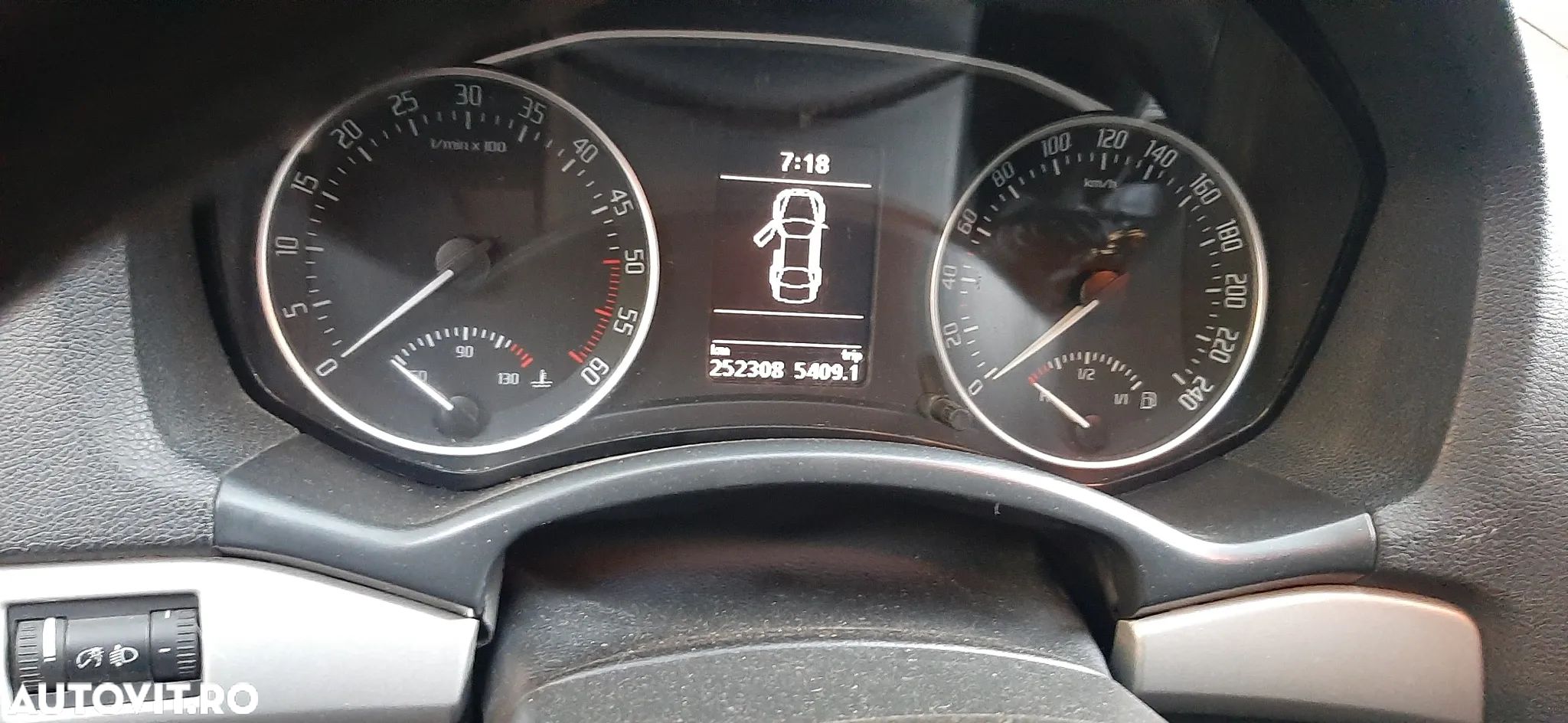 Skoda Octavia 1.6 TDI Ambiente - 1