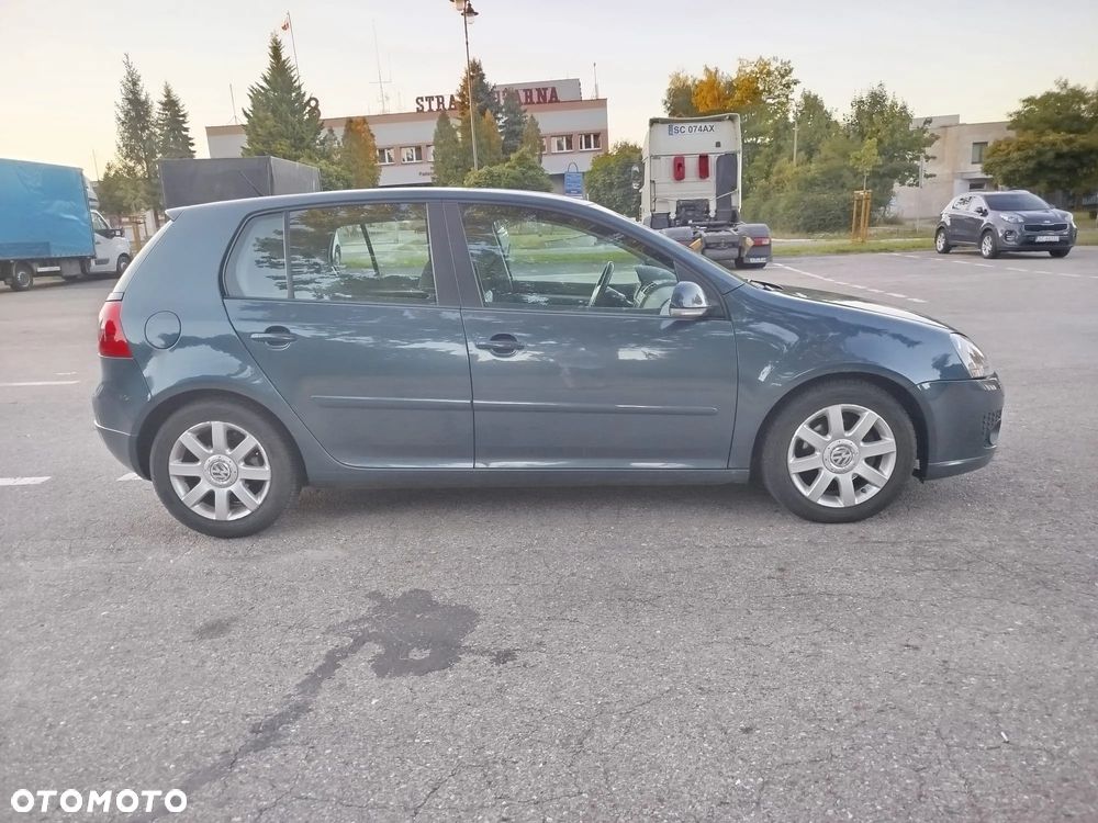Volkswagen Golf 2.0 TDI DSG Sportline - 9