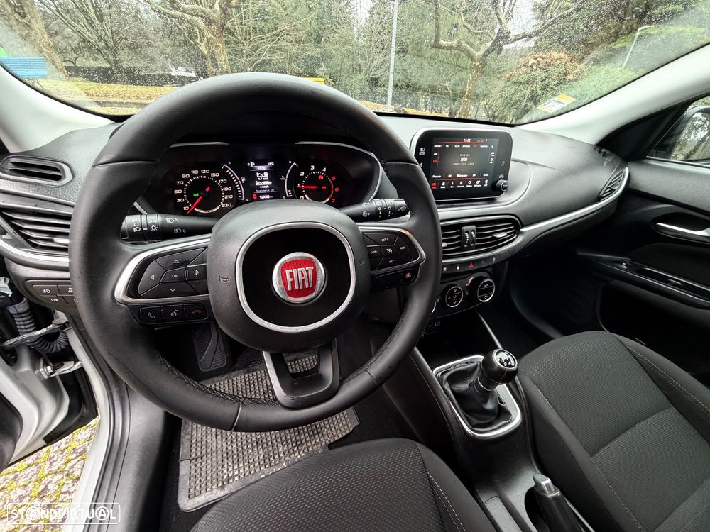 Fiat Tipo Station Wagon 1.3 M-Jet Lounge Tech - 21