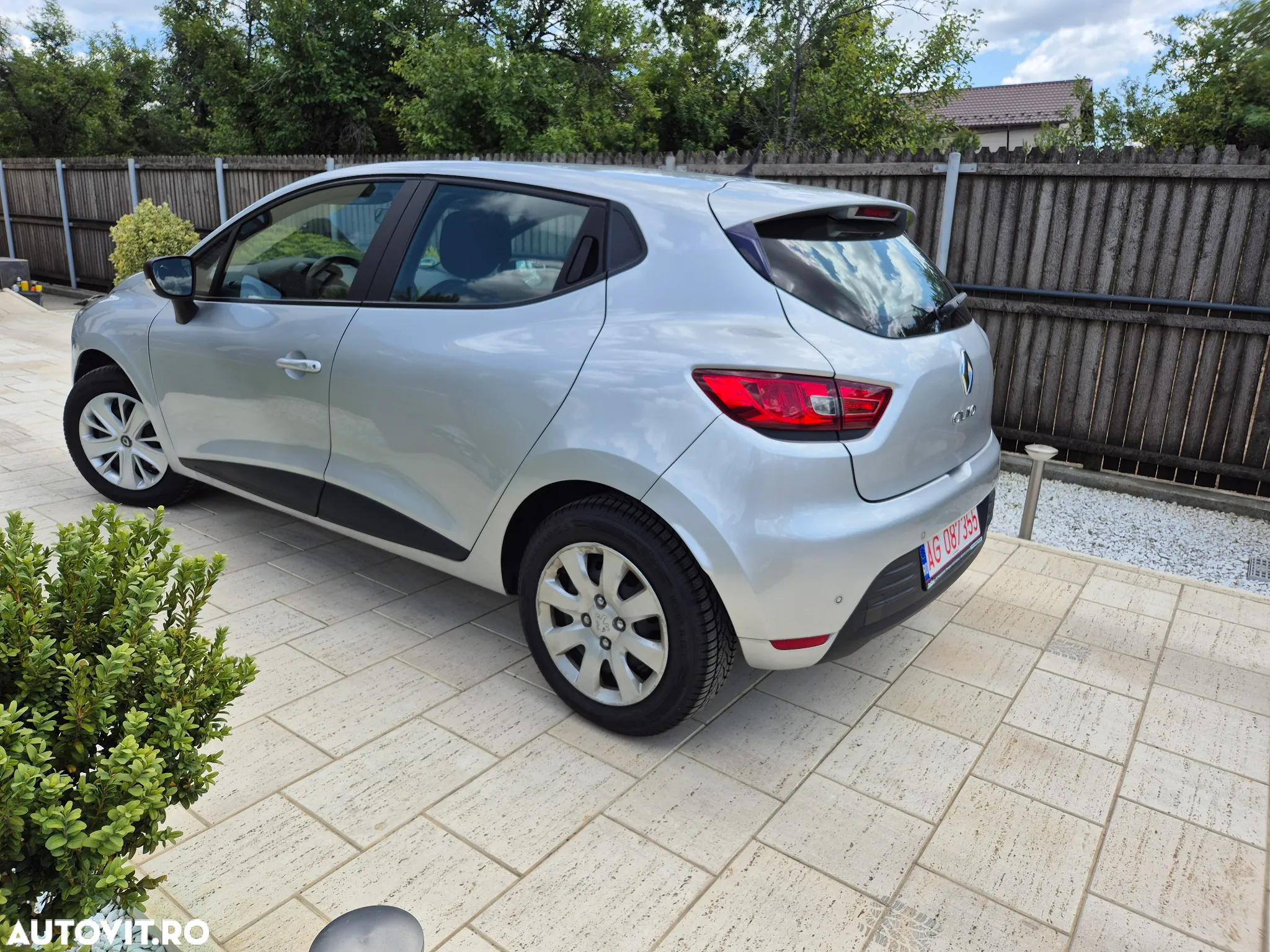 Renault Clio (Energy) dCi 90 Start & Stop INTENS - 12