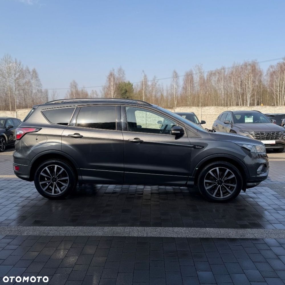 Ford Kuga - 13