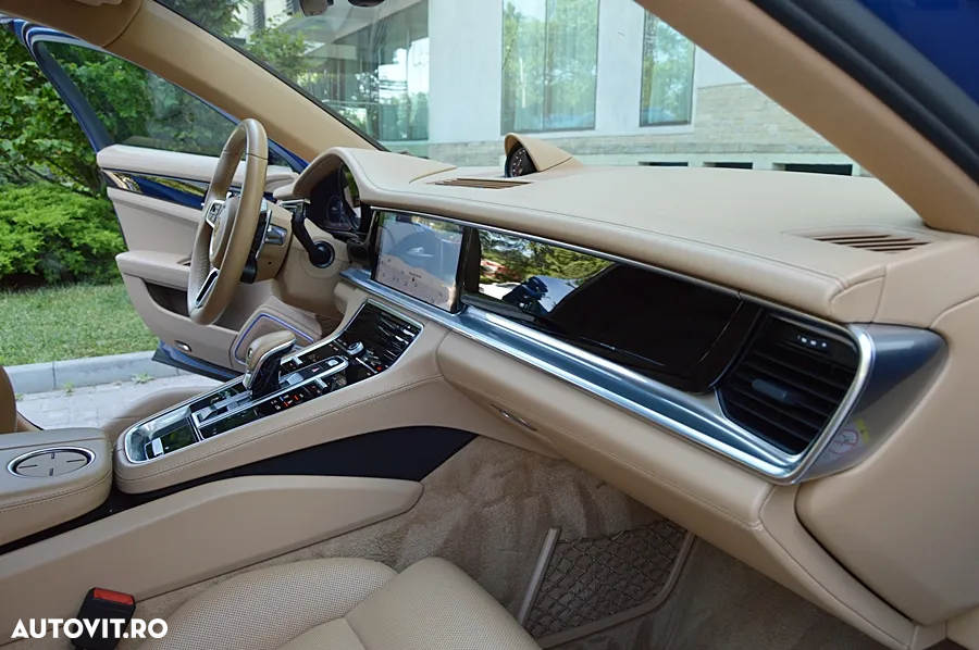 Porsche Panamera 4 - 4