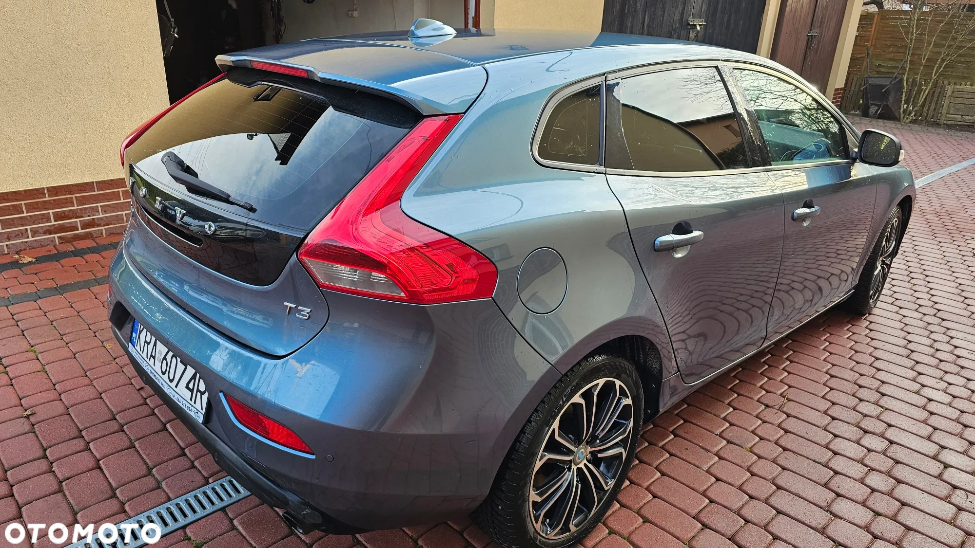 Volvo V40 T3 Momentum - 26