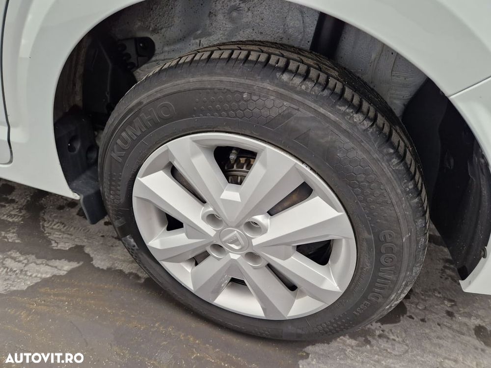 Dacia Logan TCe 90 MT6 Prestige - 8