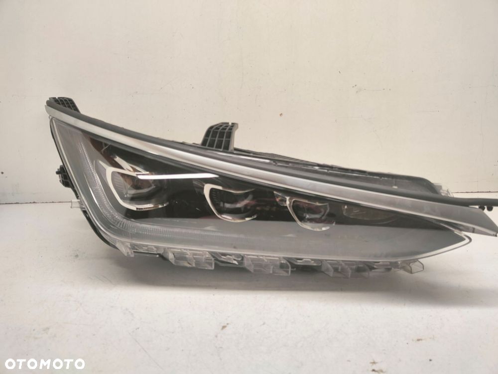 byd tang ev600 2021 lampa prawa - 1