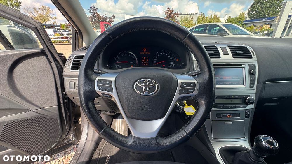 Toyota Avensis 1.8 Premium EU5 - 31
