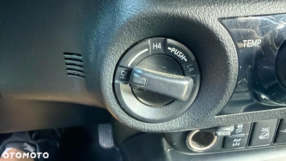 Toyota Hilux - 14