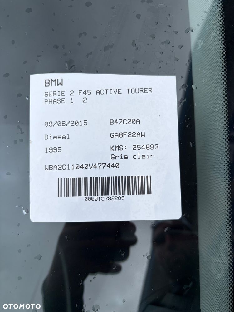 BMW Seria 2 218d - 16