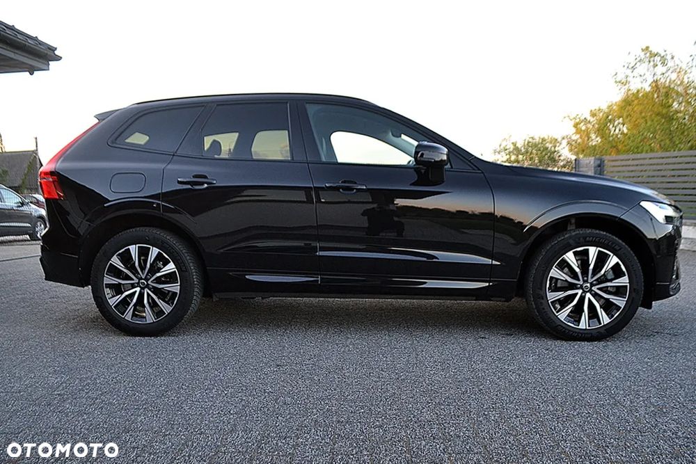 Volvo XC 60 B4 D Plus Dark - 8