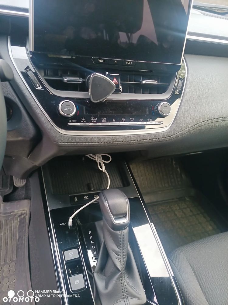 Toyota Corolla Cross 1.8 Hybrid Style - 22