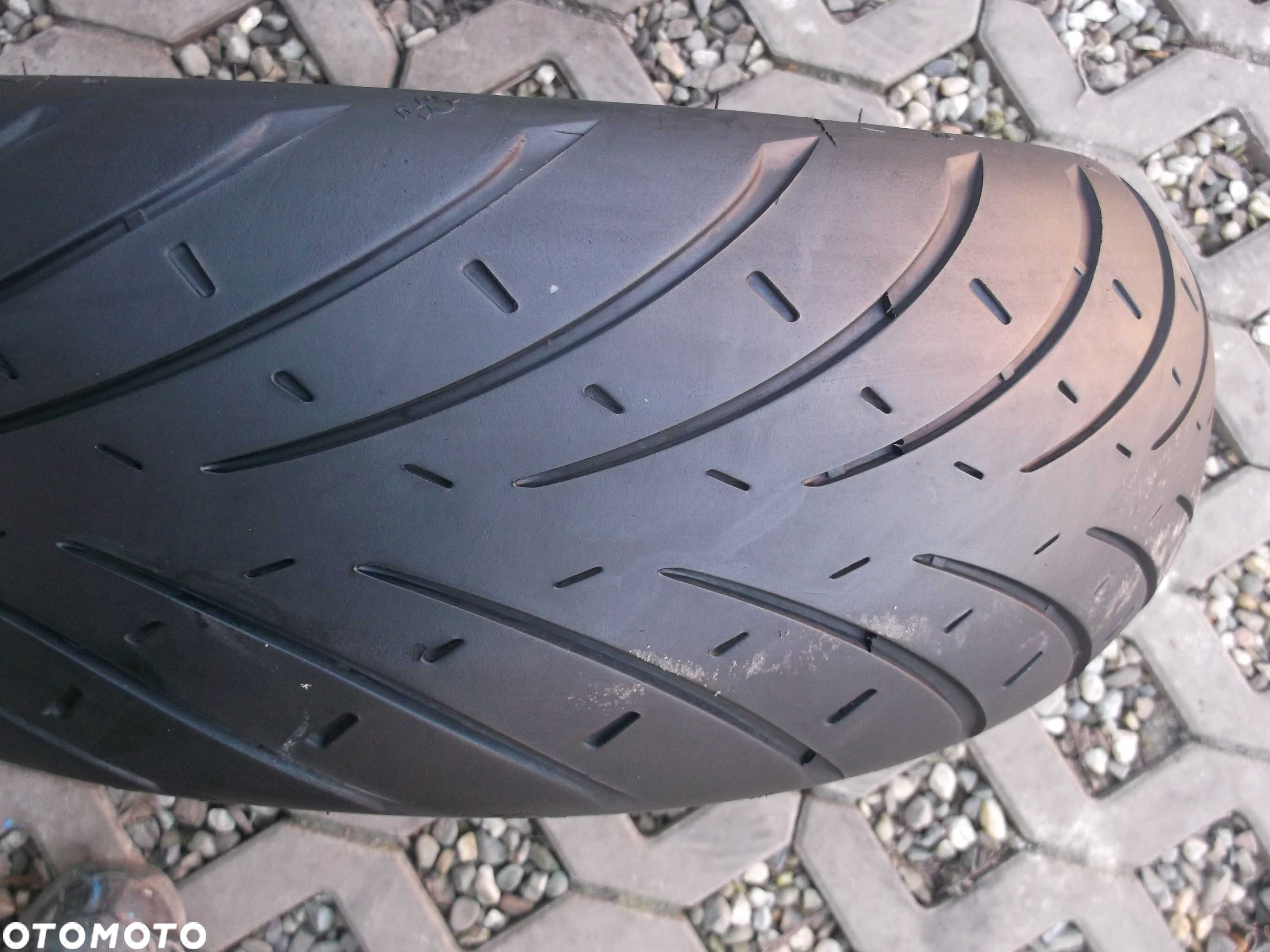 opona 190/50ZR17	73W Metzeler Roadtec 01 dot4516 3,6mm - 4