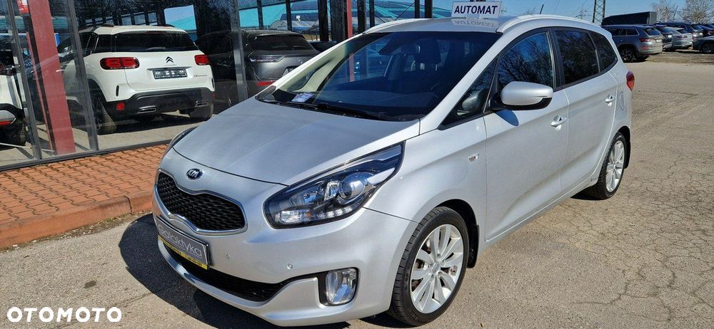 Kia Carens - 1