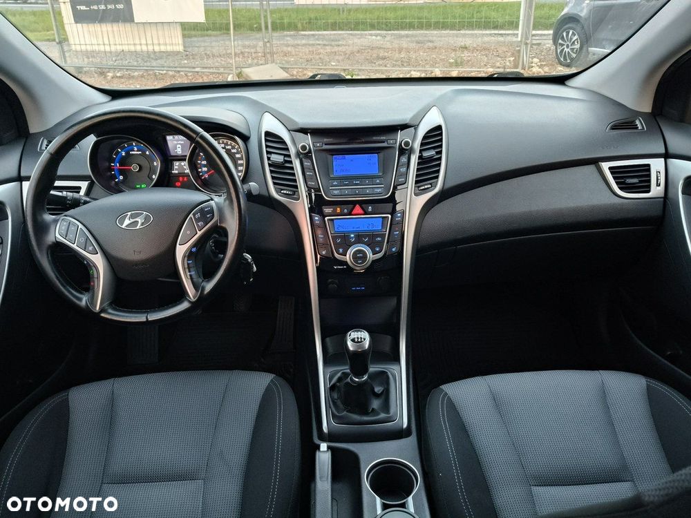 Hyundai i30 - 23