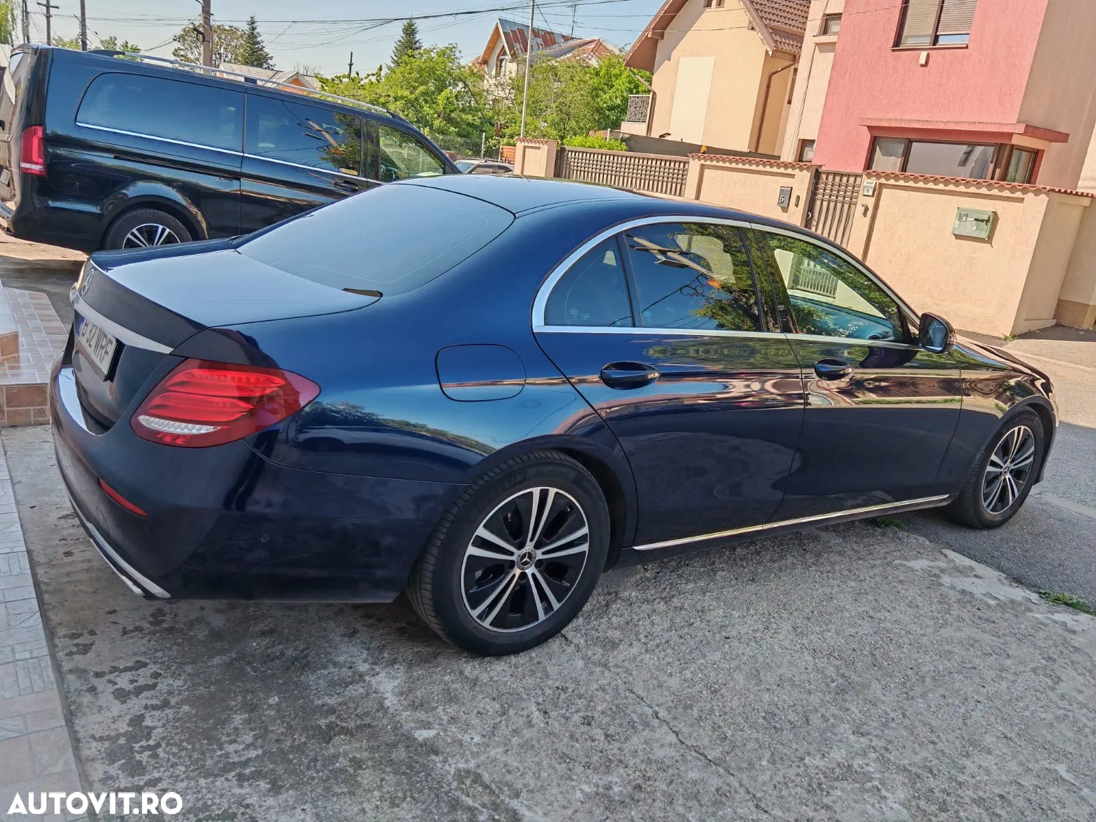 Mercedes-Benz E 220 d 9G-TRONIC Avantgarde - 11