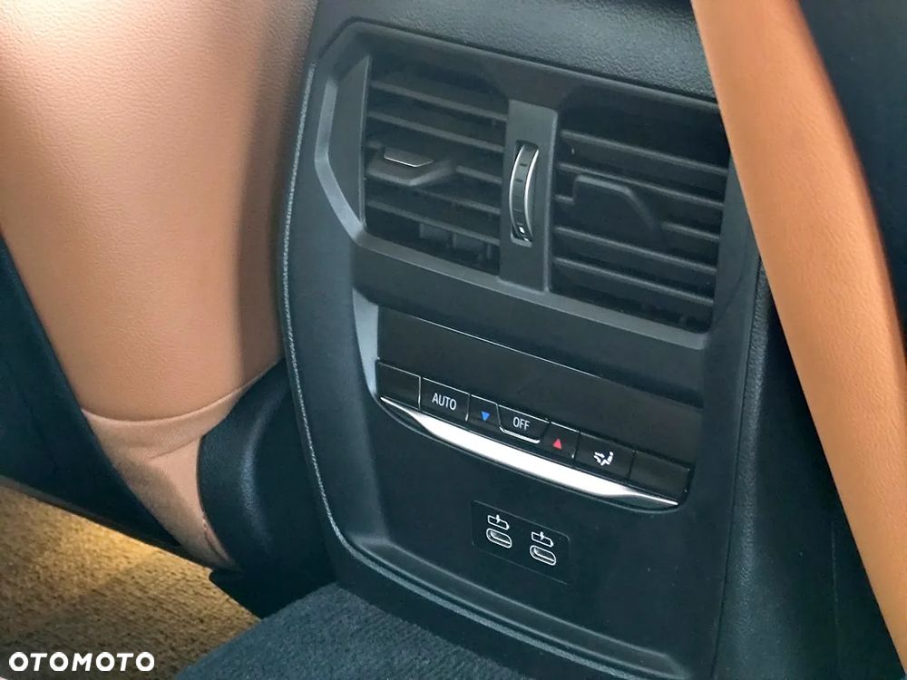 BMW i4 83.9kWh M50 xDrive - 11