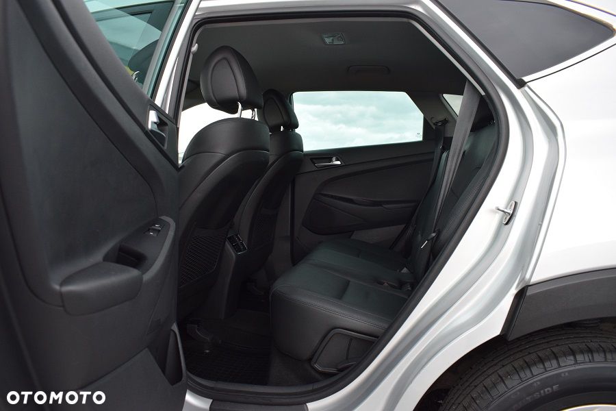 Hyundai Tucson 1.7 CRDI BlueDrive GO 2WD - 8