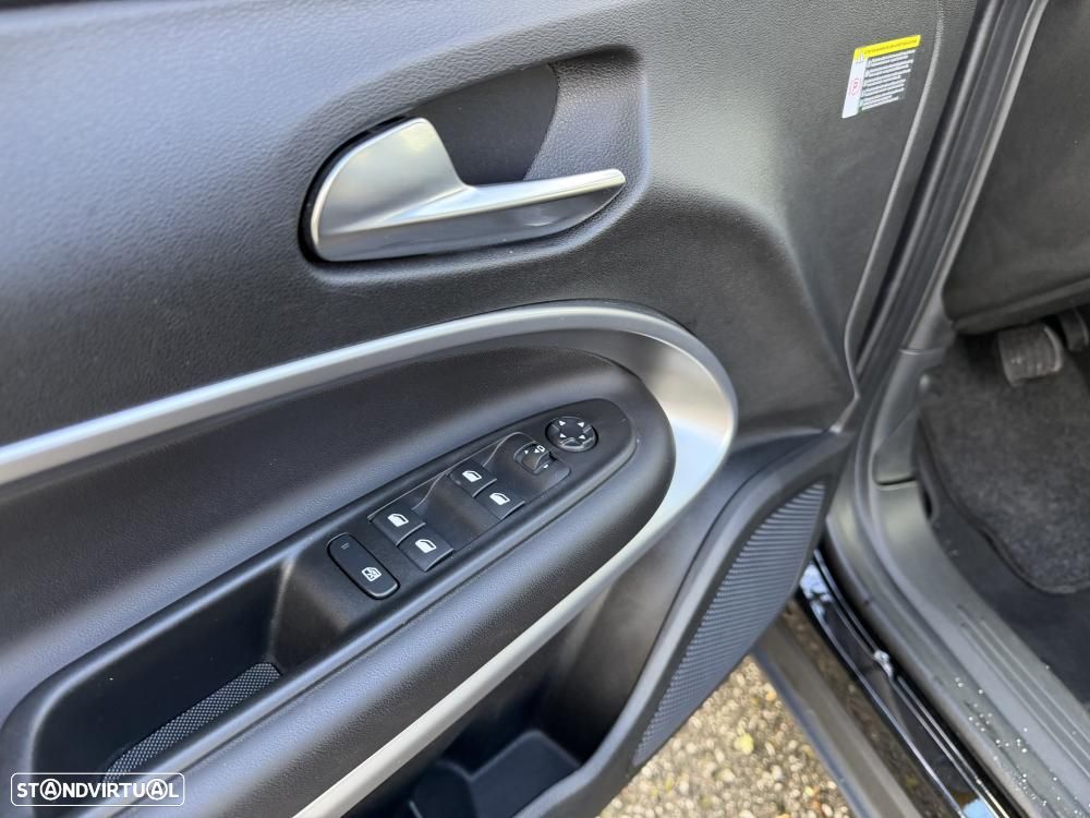 Jeep Avenger 54 kWh 1st Editon - 17