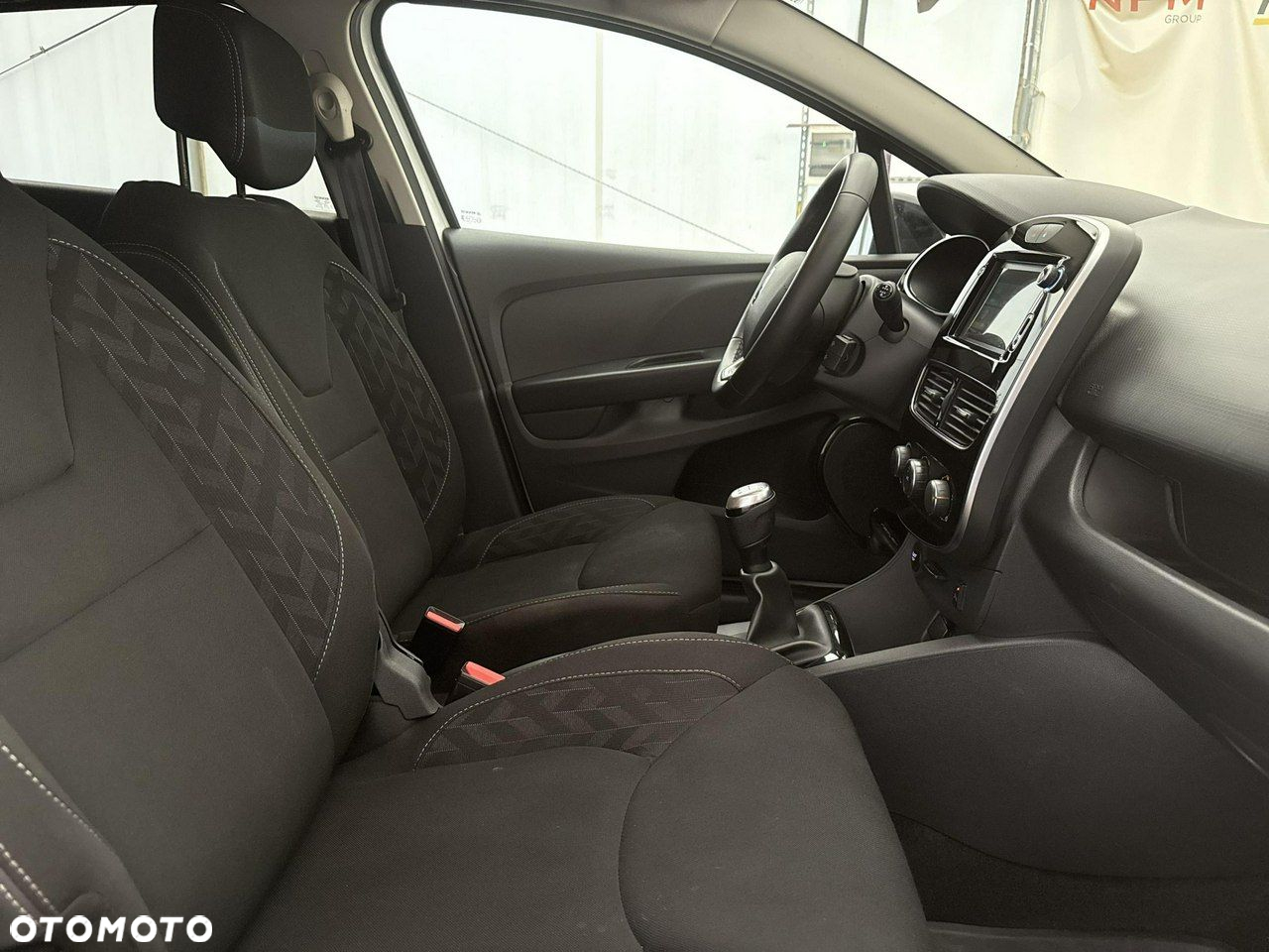 Renault Clio - 22