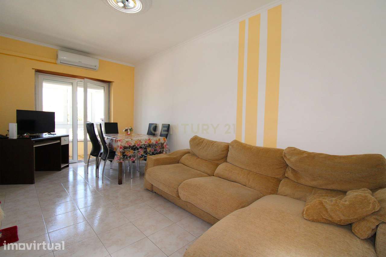 Apartamento T2 na Torre da Marinha - Seixal - Grande imagem: 2/21