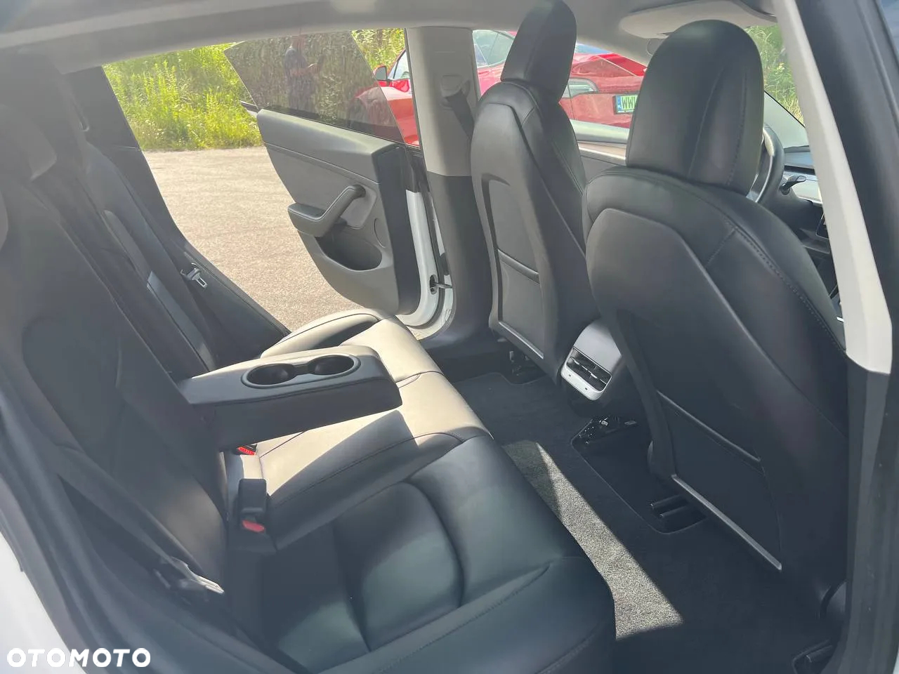 Tesla Model 3 Performance AWD - 12