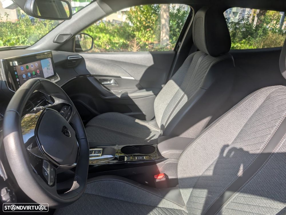 Peugeot 2008 PureTech 130 EAT8 Allure Pack - 6