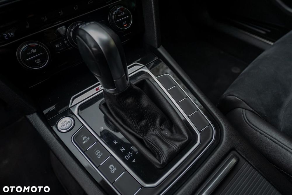 Volkswagen Passat 2.0 TDI Bi-Turbo BMT 4Mot Highline DSG - 36