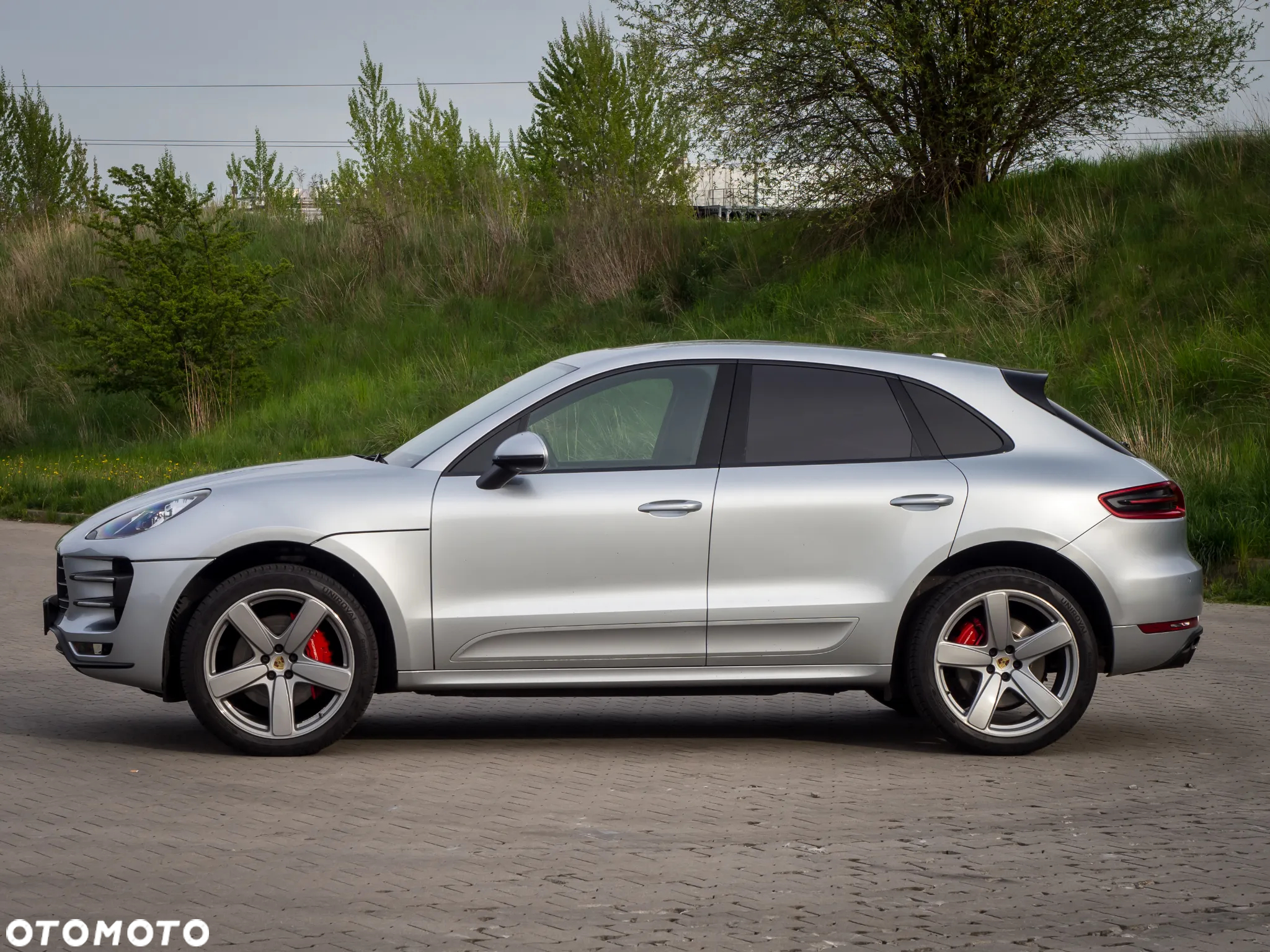 Porsche Macan Turbo - 11