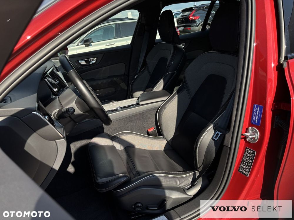 Volvo V60 Cross Country - 11