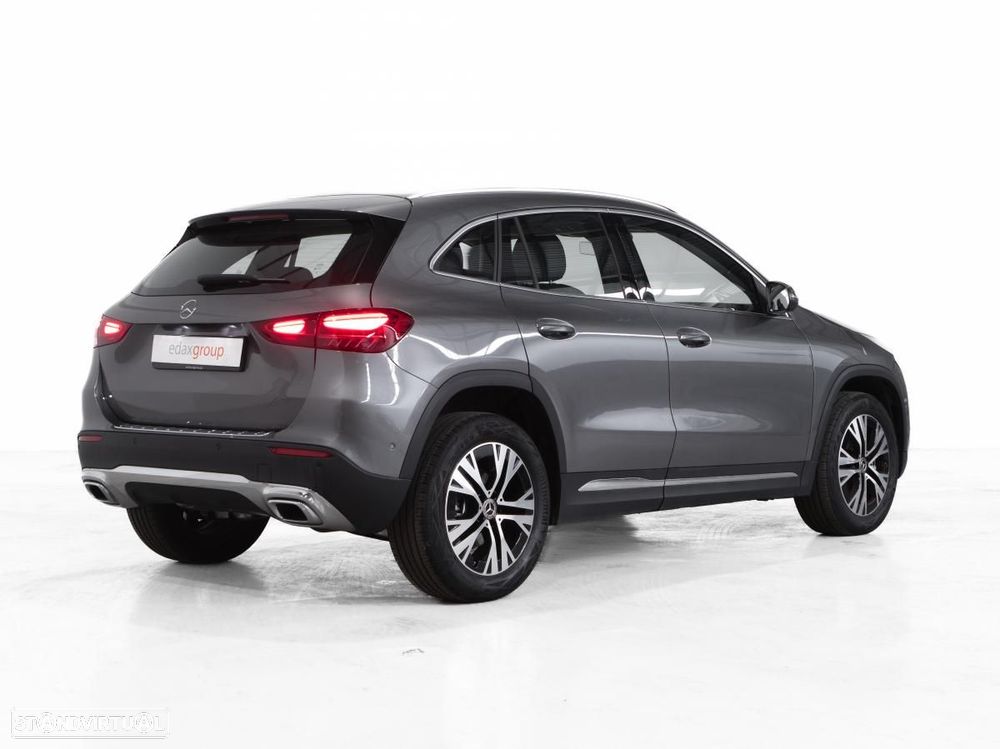 Mercedes-Benz GLA 180 7G-DCT Progressive Advanced - 4