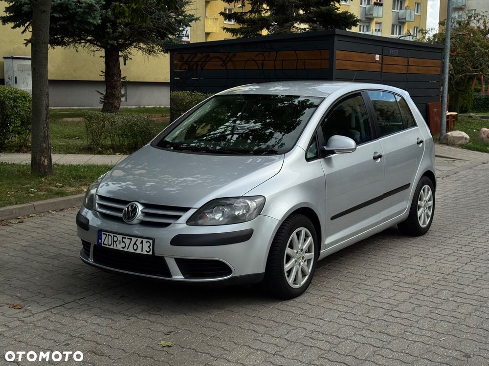 Volkswagen Golf Plus 1.6 FSI Comfortline - 1