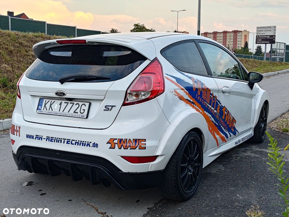 Ford Fiesta 1.6 EcoBoost ST - 10