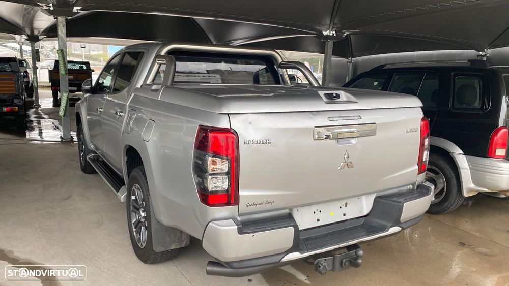 Mitsubishi L200 Pick Up 4x4 S&S Auto Cabine Dupla Plus - 9